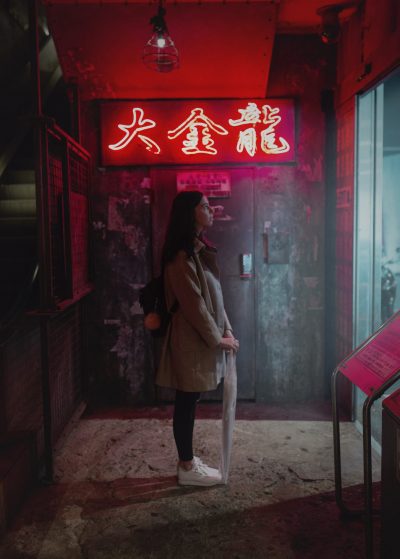 photo-1502322501940-671fcc00b813